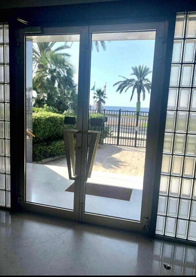 Appartement Front De Mer - Promenade Des Anglais Nicea Zewnętrze zdjęcie