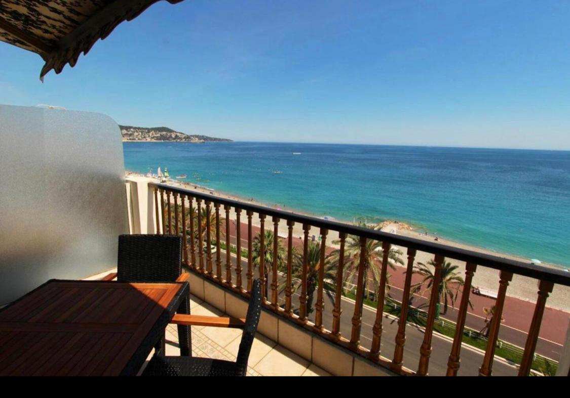 Appartement Front De Mer - Promenade Des Anglais Nicea Zewnętrze zdjęcie